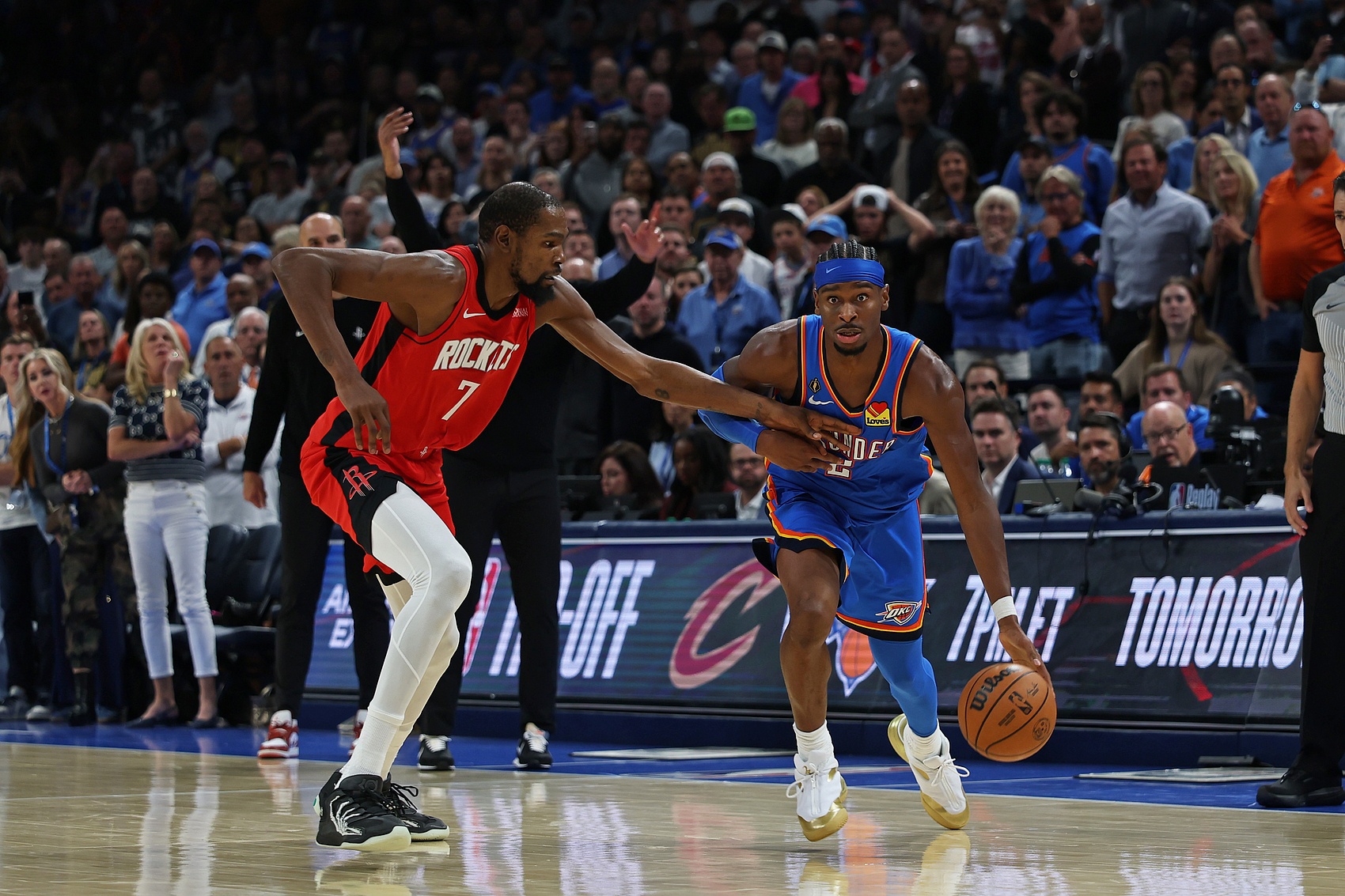 九游体育APP-稳定性！亚历山大连续200场得分上双 现存第二长&amp;仅次杜兰特307场