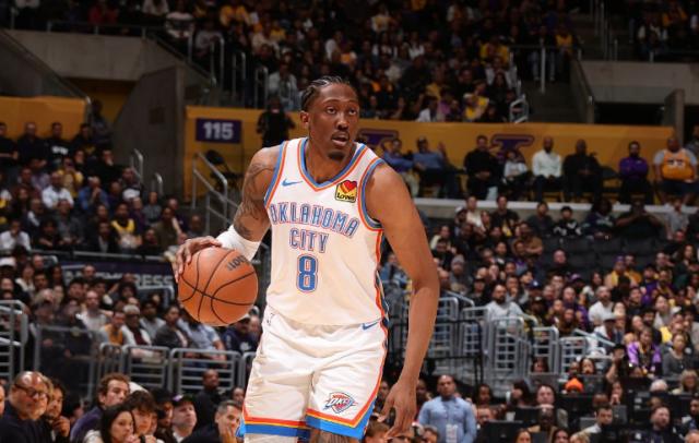 九游体育官网-复出就发威！杰伦威关键6分制胜：雷霆拒绝湖人逆转