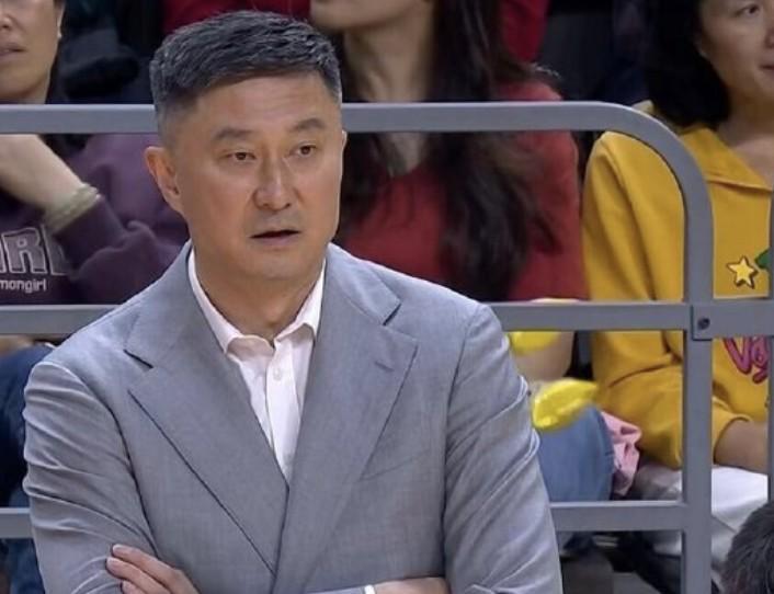 九游体育-杜锋：常规赛不该打得这么紧，如此大起大落对球队的伤害太大